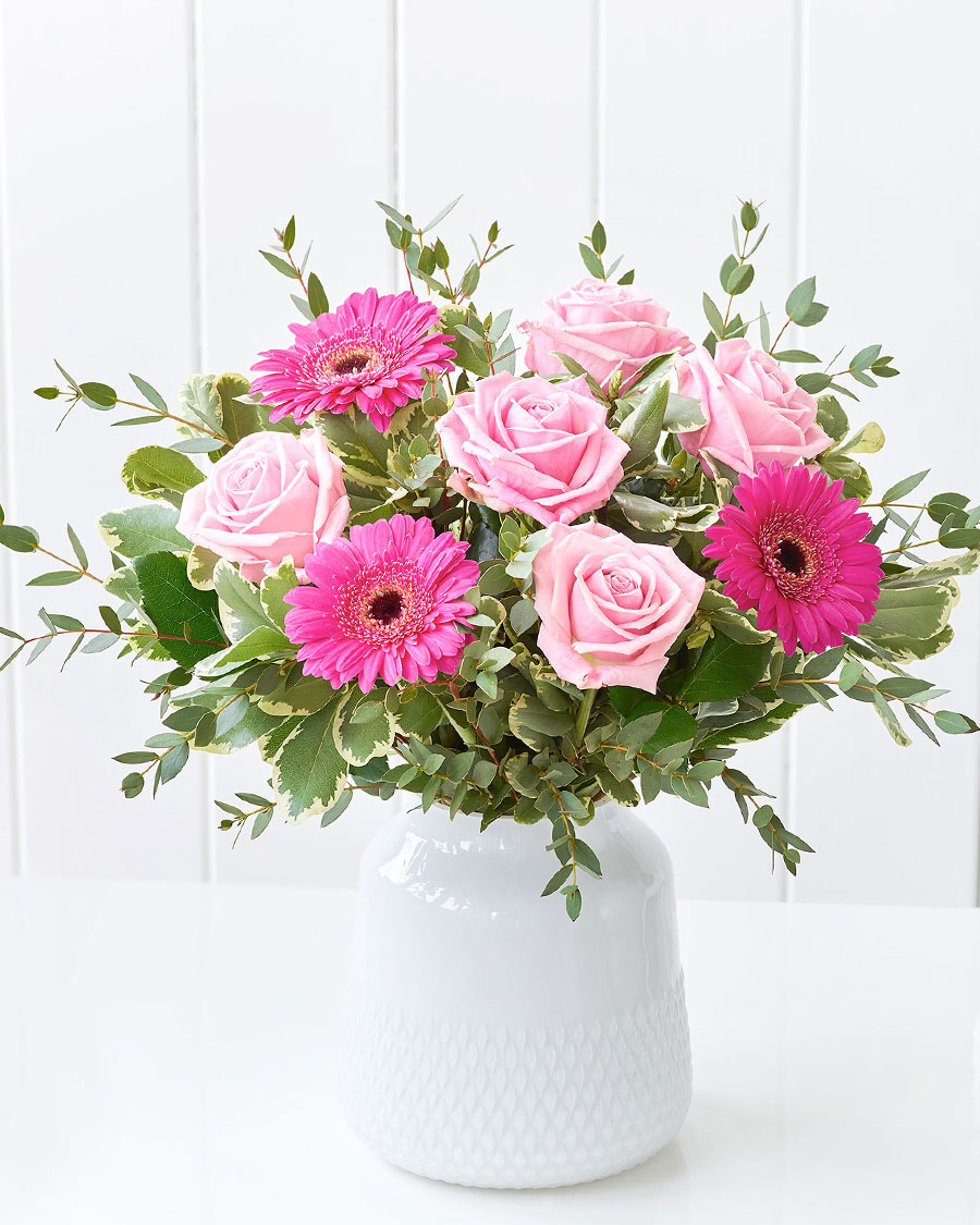 Pink idyll Birthday Interflora Eesti. Flower Delivery