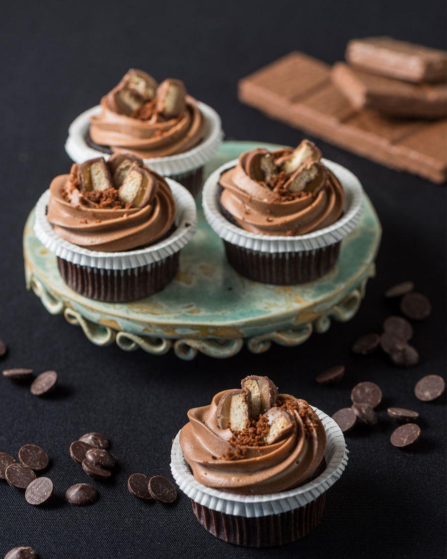 Chocolovers chocolate cupcakes Gourmet Interflora Eesti. Flower