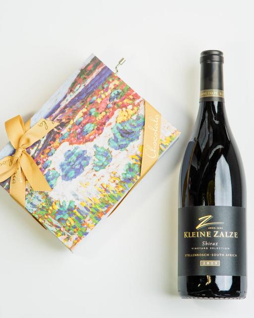 Kleine Zalze Shiraz and a box of chocolates with A. Pärt’s music and K. Mägi’s painting