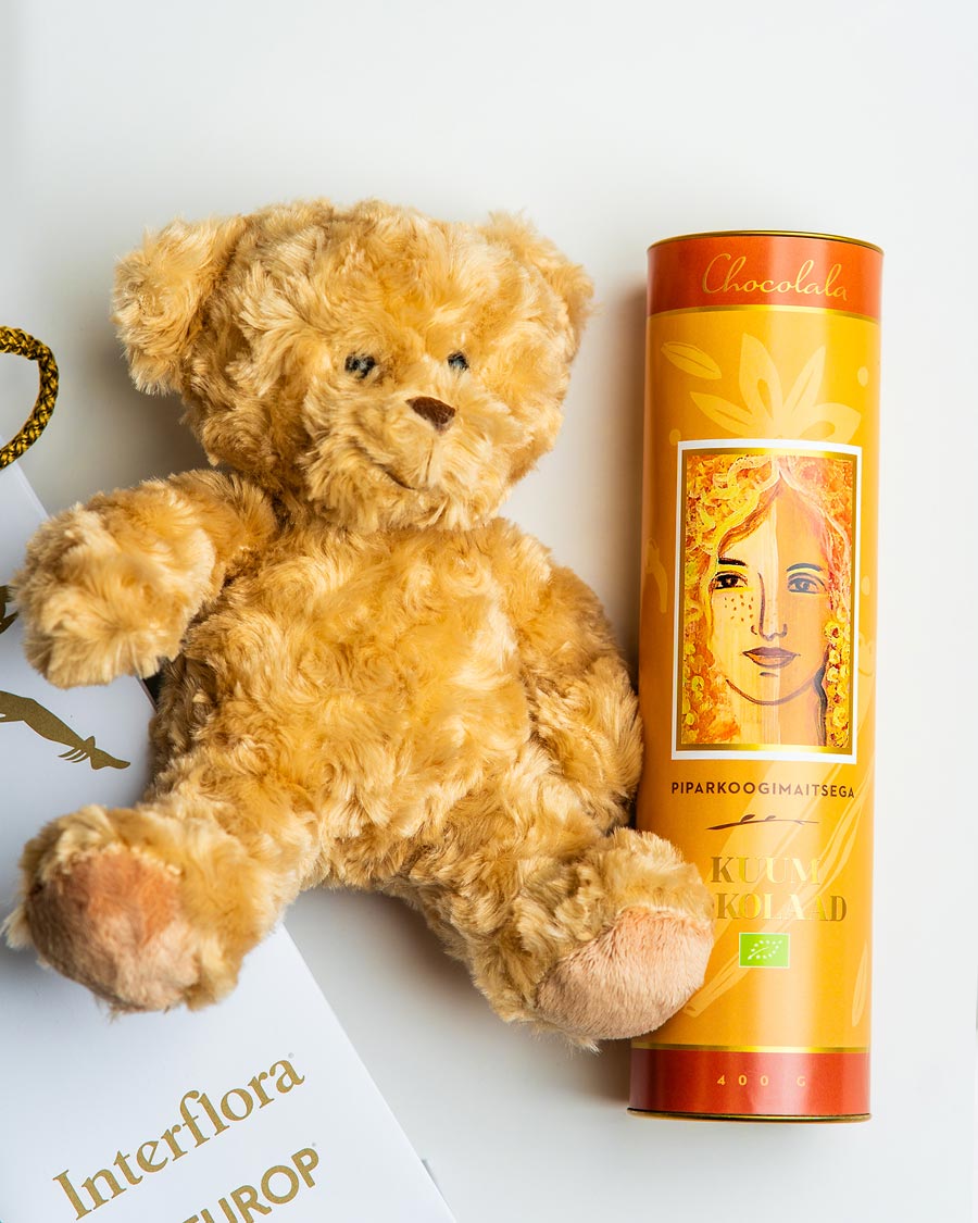 Kaisukaru ja piparkoogi kuum šokolaad