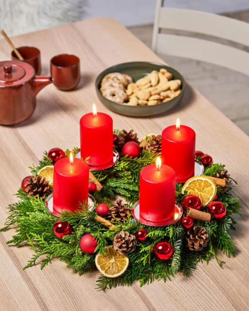 Jõulupärg küünaldega