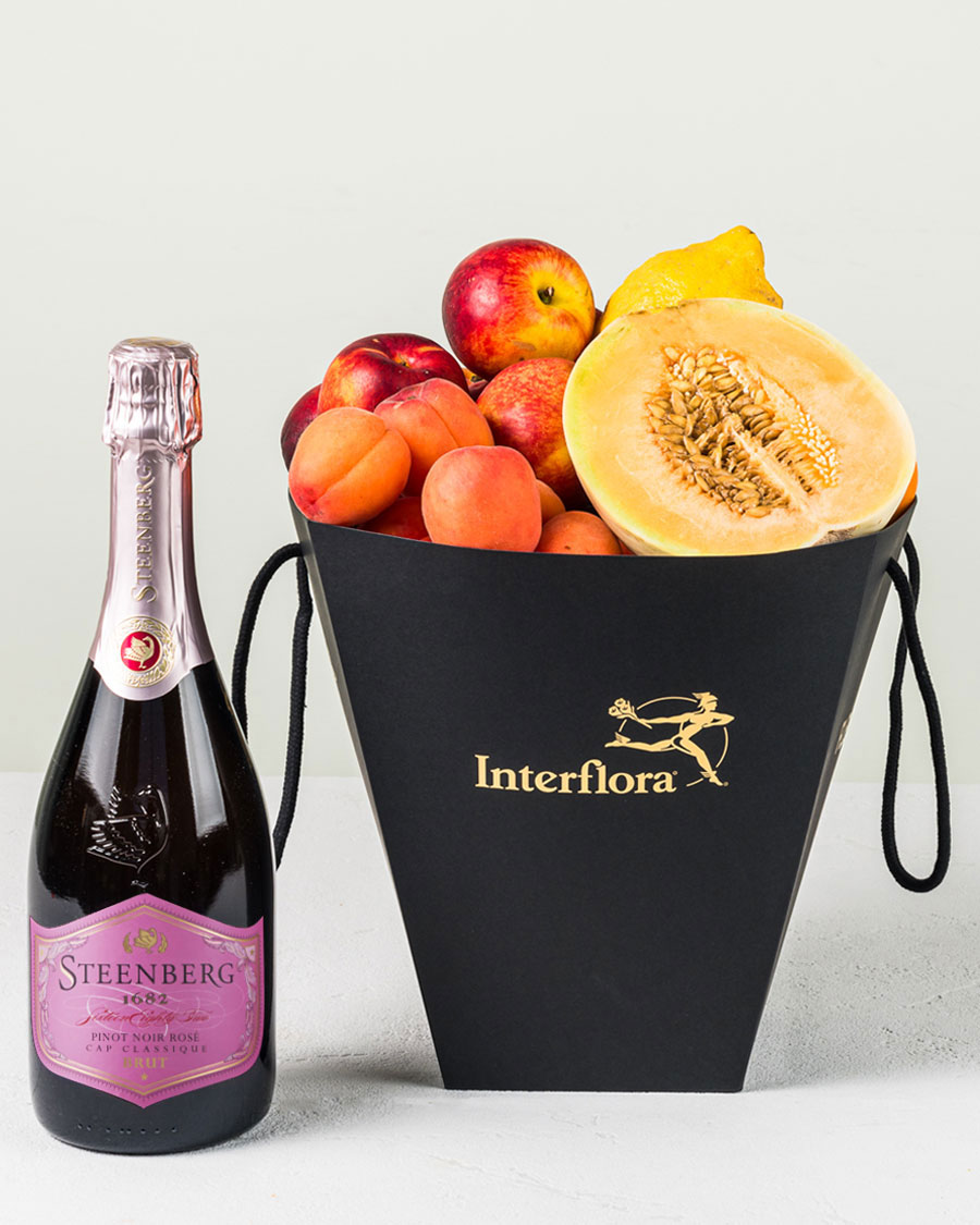 Frutta italiana – Itaalia puuviljade kinkekott koos Steenberg Pinot Noir Rosé vahuveiniga
