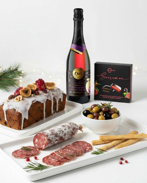 Väike gurmeekarp alkoholivaba vahujoogiga